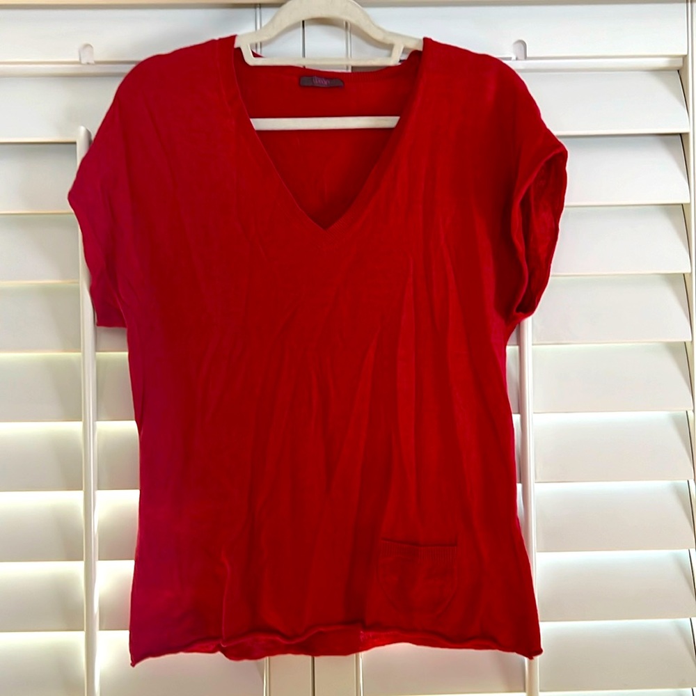 Wrap London Brand Short Sleeve Sweater with small pocket.